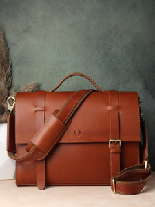 Gefforey full‑grain leather messenger bag front view